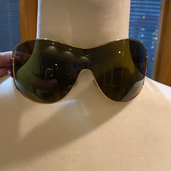PRICE🔥DROP🔥CHANEL SUNGLASSES 100%AUTHENTIC - Picture 11 of 16